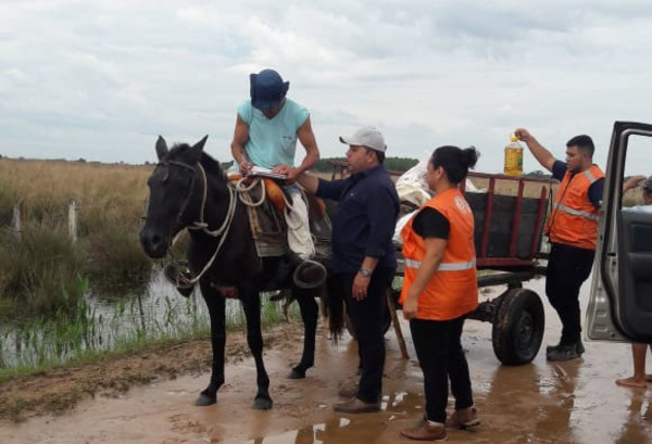 Distribuyen más de 400 mil kilos de víveres en Ñeembucú - ADN Paraguayo