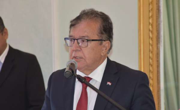 HOY / Se niega a contestar a Diputados y pudiera abrírsele un proceso