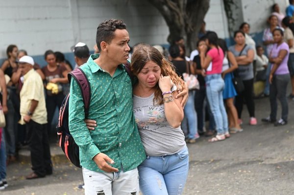Dolor y rabia tras la muerte de 29 presos en comisaría en Venezuela - Internacionales - ABC Color