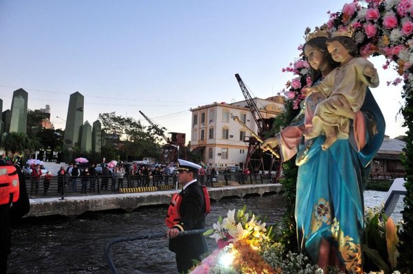 Devoción por María, en el río - Nacionales - ABC Color