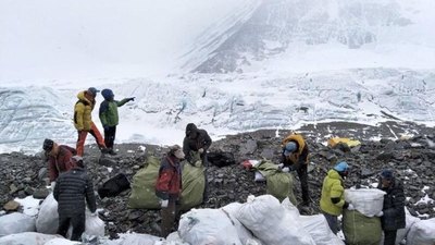 El Everest sigue cobrándose más vidas de alpinistas