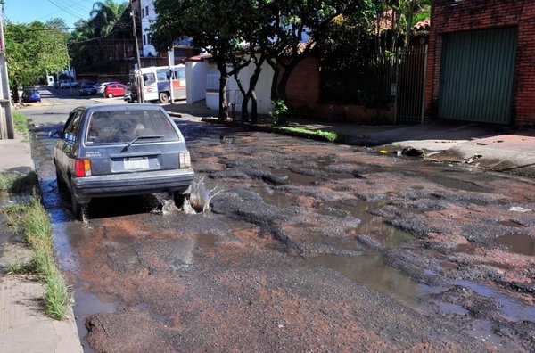 Asunción está sucia y abandonada por la inutilidad de la Municipalidad - Edicion Impresa - ABC Color