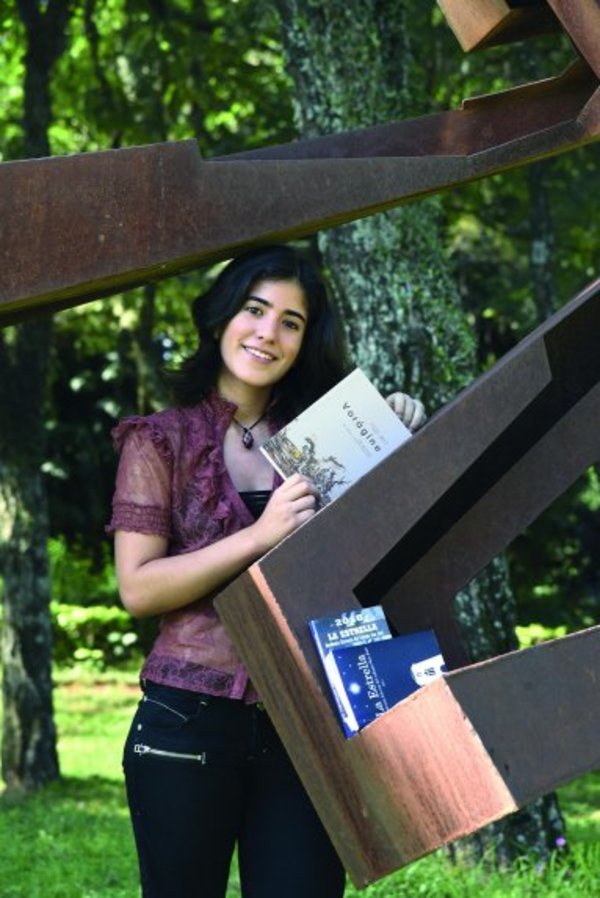 “Quiero vivir de la literatura” - Edicion Impresa - ABC Color