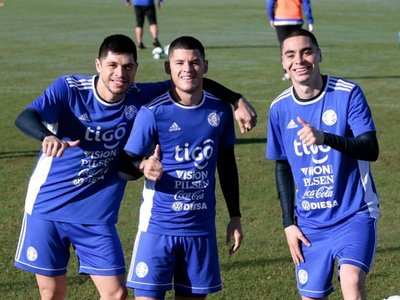La Albirroja se moviliza sin descanso
