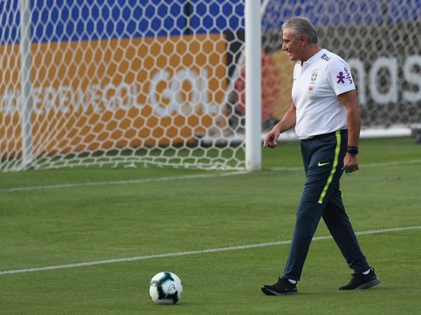 Brasil realiza su primer entrenamiento parcialmente secreto para Copa América