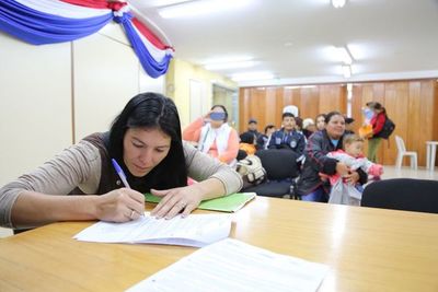 Ministerio de Desarrollo regulariza lotes en Central