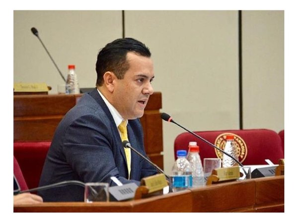 Rodolfo piropeó al senador Sergio Godoy