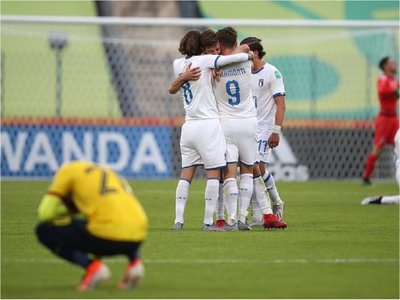 Italia se clasifica; Senegal avista el pase y México la eliminación