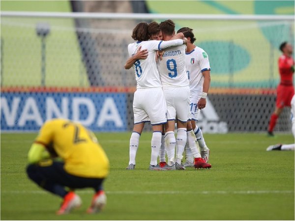 Italia se clasifica; Senegal avista el pase y México la eliminación
