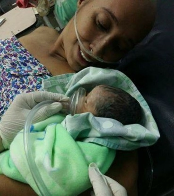Valiente madre con leucemia descansa en paz tras dar a luz a su segundo hijo