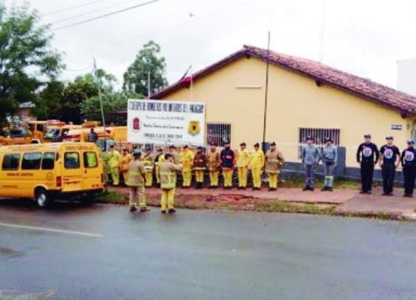 Bomberos opyta sin cuartel en Encar