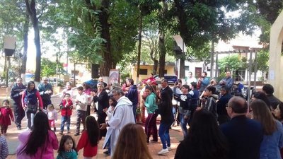 Vecinos de Lambaré se unen en oración - Nacionales - ABC Color