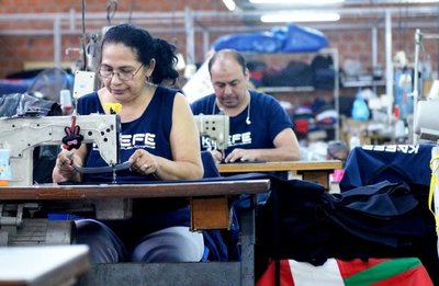 Confeccionistas buscan capear la crisis - Edicion Impresa - ABC Color