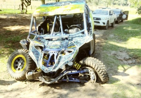 Niña muere arrollada por autocross en rally - Edicion Impresa - ABC Color
