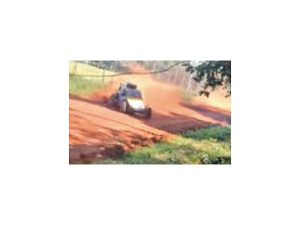 Niña muere tras ser atropellada en rally