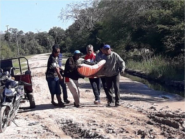 Indígenas Maskoy evacuan enfermos a pie ante la falta de ambulancia