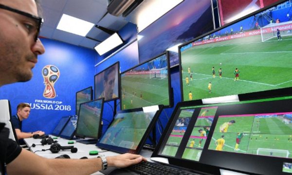 APF presenta licitación para implementación de VAR en torneos locales