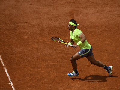 Rafael Nadal debuta en París con un cómodo triunfo ante Yannick Hanfmann