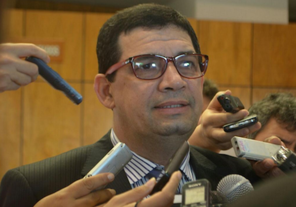 Niega que haya descuidado su función - Radio 1000 AM