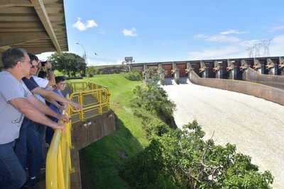 Complejo Turístico de Itaipú ajusta sus horarios de visitas - ADN Paraguayo