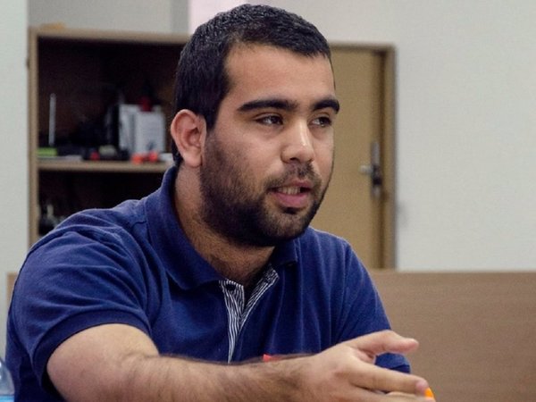 Giuzzio justifica millonario sueldo de funcionario de la Senad