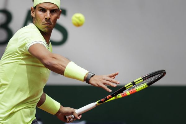 Wozniacki, eliminada; Nadal y Djokovic pasan de ronda