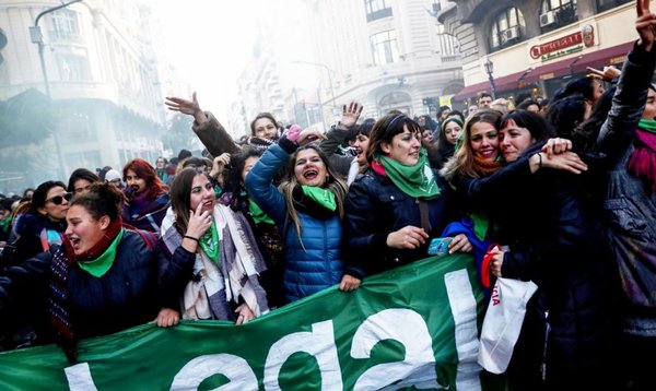 Campaña por aborto legal vuelve al Congreso argentino en año electoral - Internacionales - ABC Color