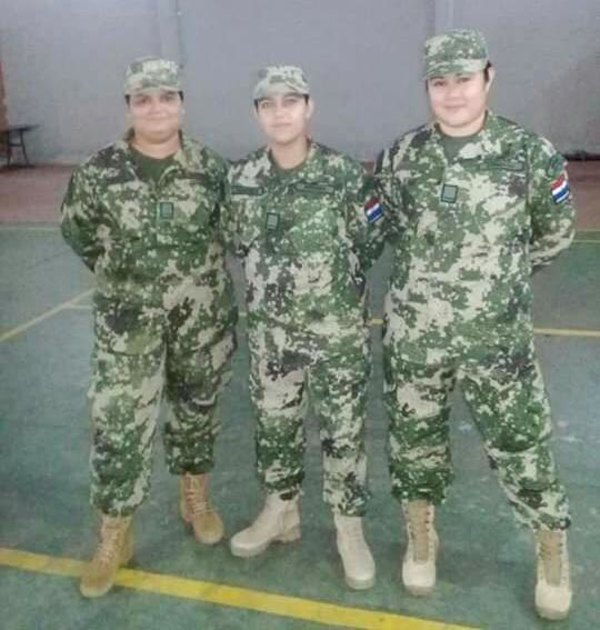 Miss Gordita, entre el traje camuflado y las pasarelas