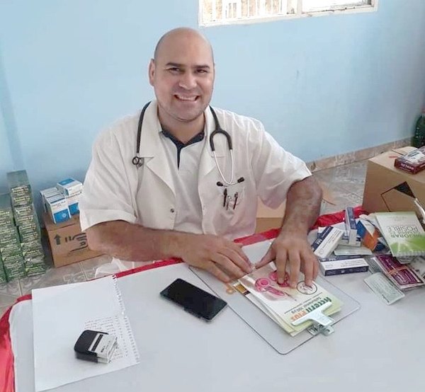 Doc que atiende gratis: “Es una forma de ayudar”
