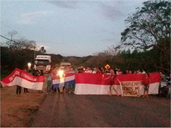 Vecinos vuelven a protestar para exigir una rotonda en Independencia