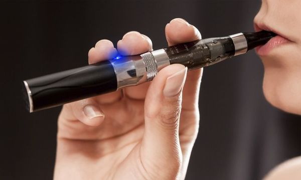 Uso de cigarrillos electrónicos exacerba disfunción celular, según estudio - Internacionales - ABC Color