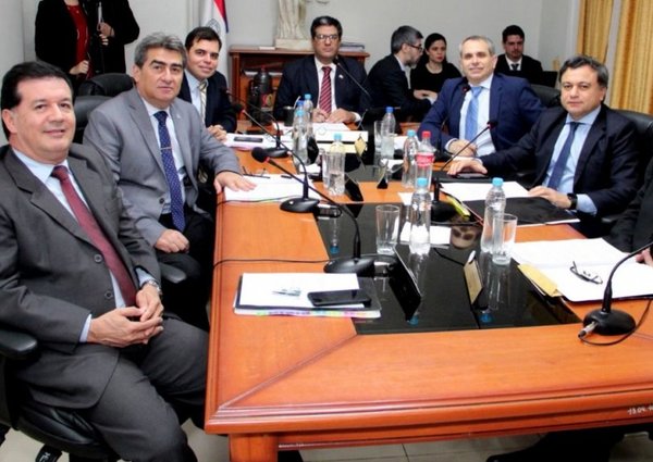 Calificarán para la Corte - Edicion Impresa - ABC Color