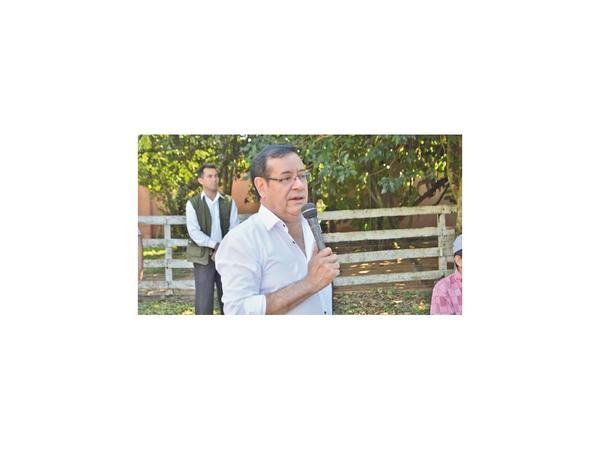 Esposa de Cuevas incidenta caso para evitar eventual imputación