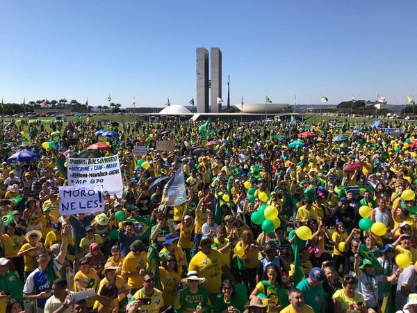 Con manifestaciones, Bolsonaro busca presionar al Congreso - ADN Paraguayo