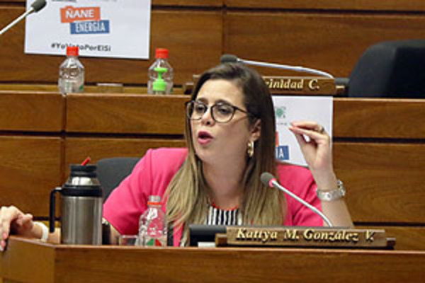 “Fuera La Jubilación Vip", campaña impulsada por Kattya González” » Ñanduti