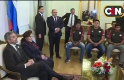Presidente de la República recibe al club Sport Puerto Diana - C9N