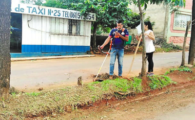 Voluntarios se organizan para limpiar barrio de Ciudad del Este - ADN Paraguayo