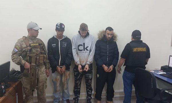 Expulsan a cuatro extranjeros sancionados por la ley migratoria
