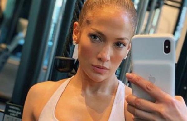 Jennifer Lopez es adicta al gimnasio y su abdomen de acero es la prueba - C9N