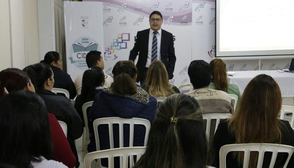 TSJE optimiza procesos electorales actualizando a capacitadores