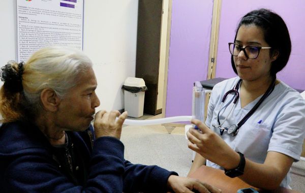 Realizan terapia kinésica respiratoria en Clínicas