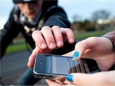 Motochorros balean a embarazada tras resistirse a un asalto