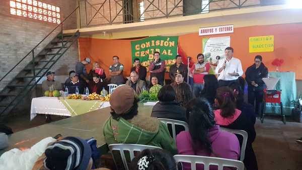 Productores reciben insumos en Arroyos y Esteros - ADN Paraguayo
