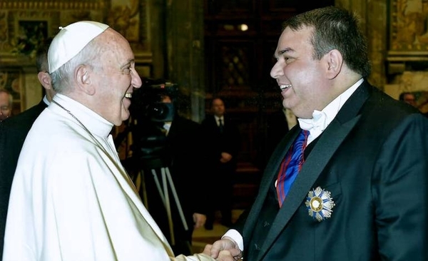 HOY / ¿Intriga palaciega tumba al embajador del Vaticano?: "Me enteré a través de la web"