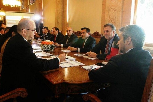 HOY / Banco presta US$ 115 millones para invertir en salud: clave de éxito depende la ejecución