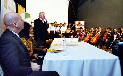 Más de un millar de jóvenes darán un abrazo musical a Yaguarón - Edicion Impresa - ABC Color