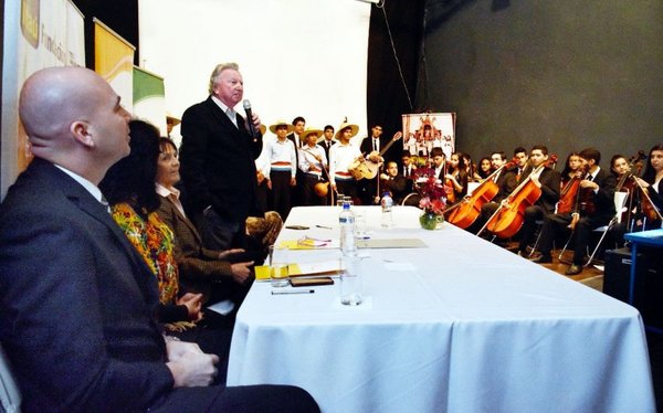 Más de un millar de jóvenes darán un abrazo musical a Yaguarón - Edicion Impresa - ABC Color