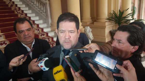 Titular de IPS niega irregularidades en el proceso de licitación » Ñanduti