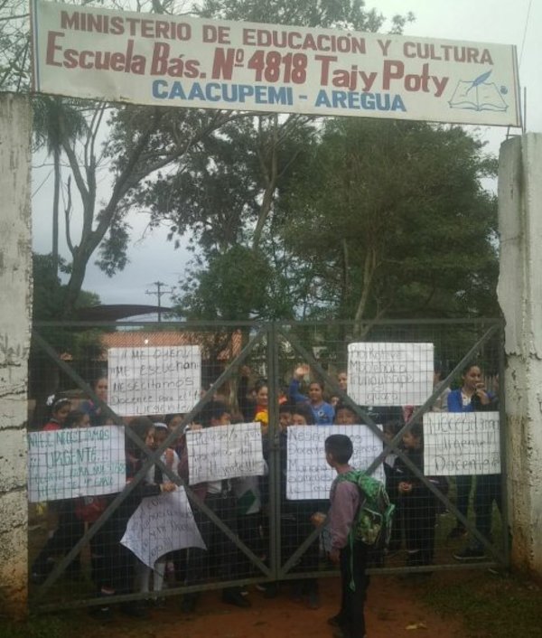 Exigen docente en una escuela de Areguá - Nacionales - ABC Color