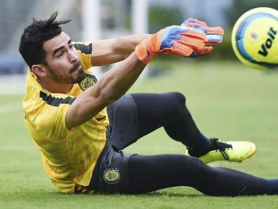 El arquero pretendido por Sol - Deportes - ABC Color